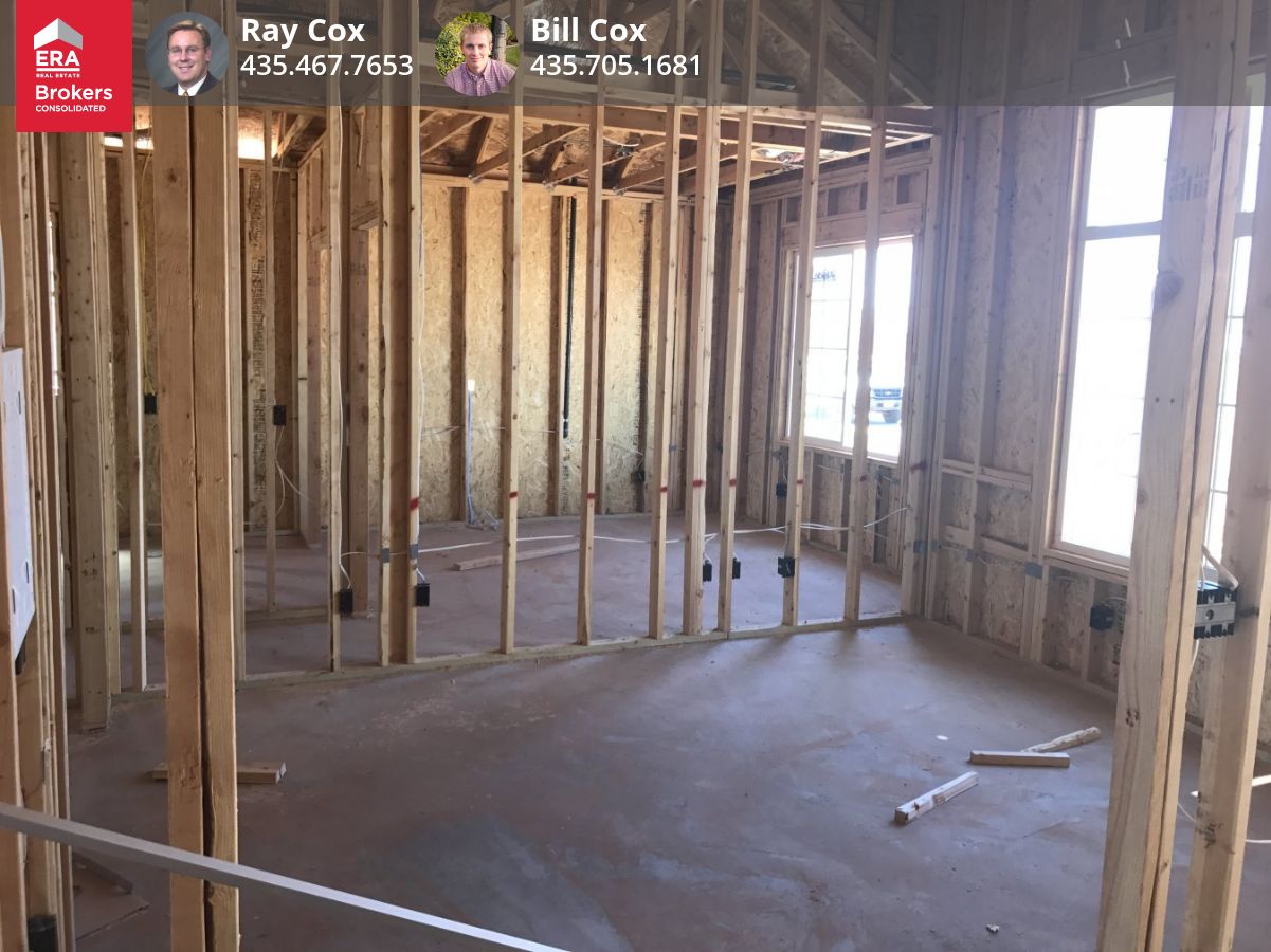 4002 S Steeplechase Rd, Washington, UT 84780