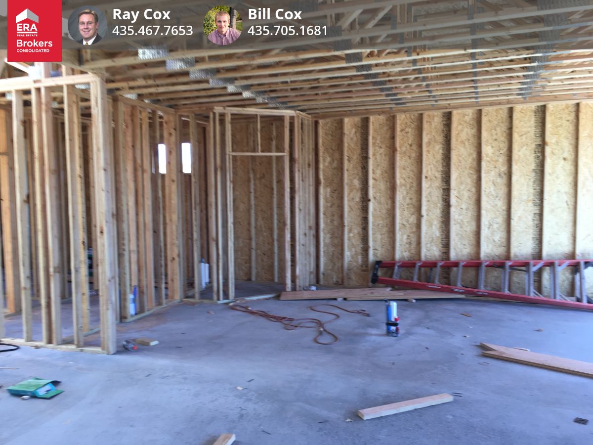 4002 S Steeplechase Rd, Washington, UT 84780