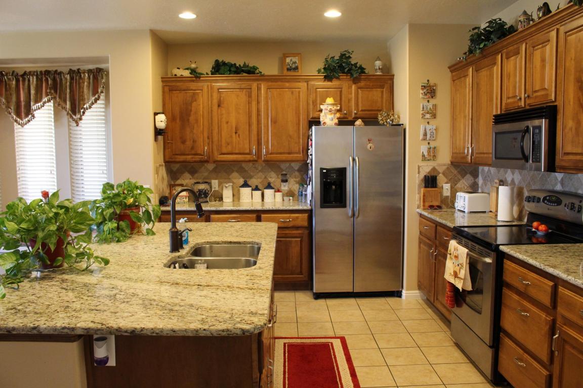 3032 E Autumn Rose, Washington, UT 84780