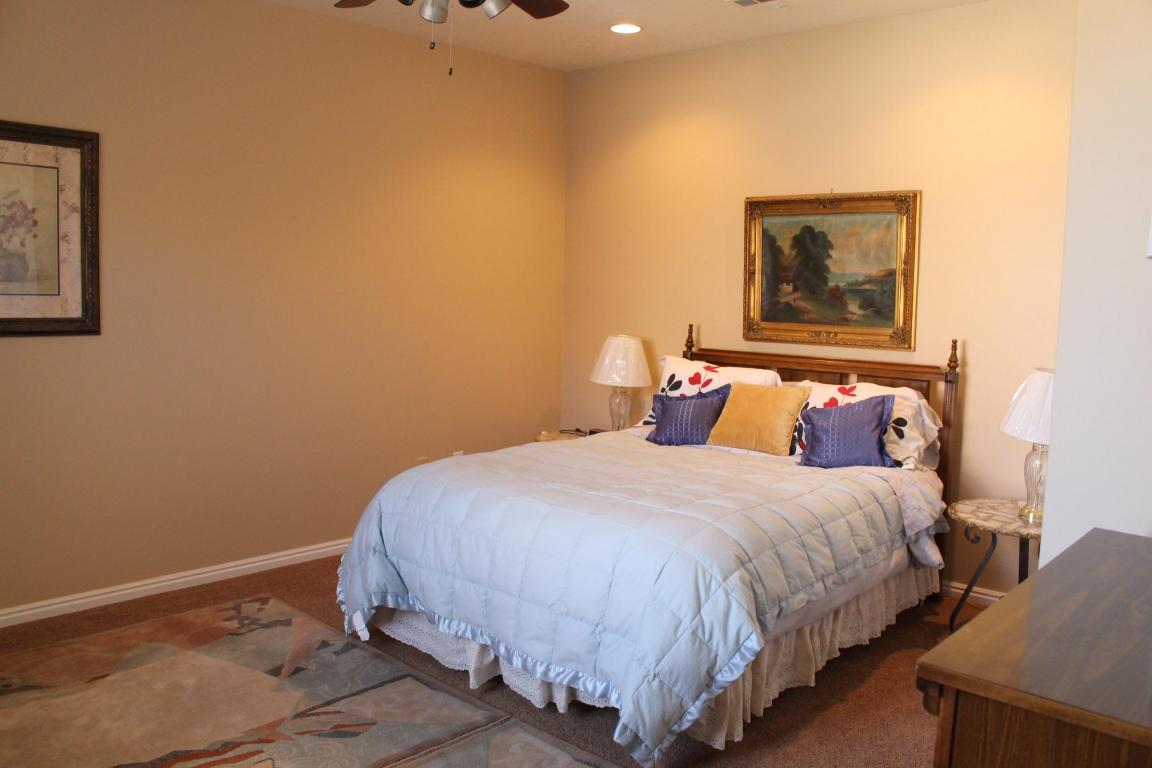 3032 E Autumn Rose, Washington, UT 84780