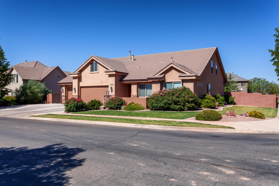 2534 S Songbird, Washington, UT 84780