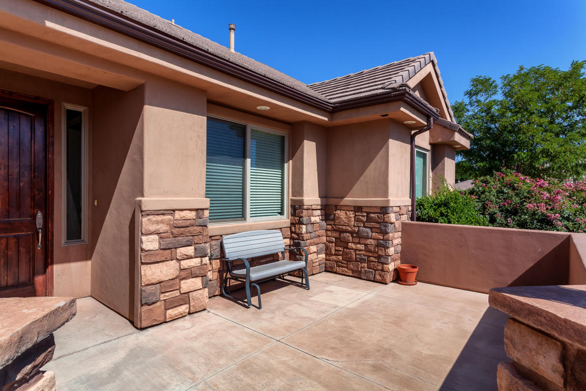 2534 S Songbird, Washington, UT 84780