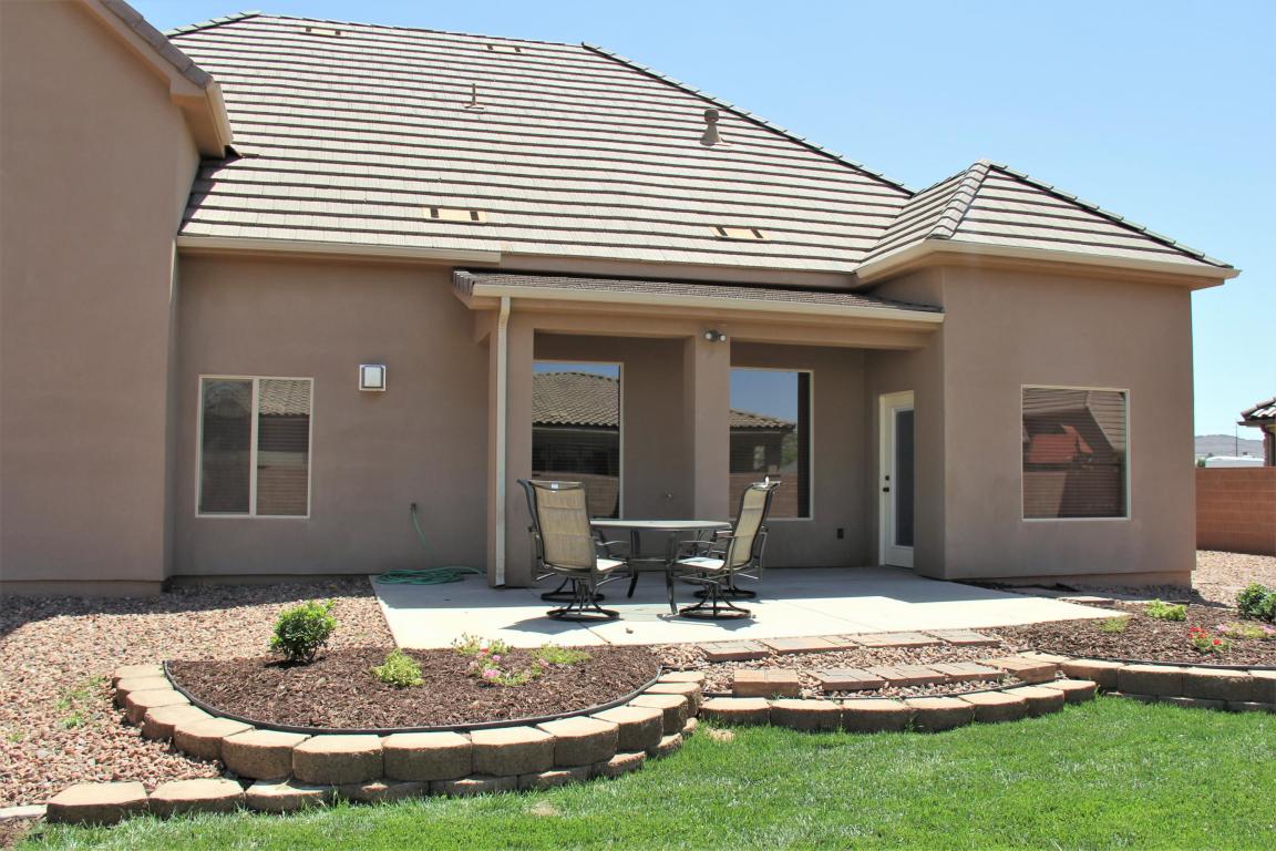 2550 Honeybee CIR, Washington, UT 84780