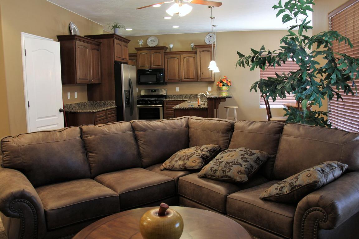 2550 Honeybee CIR, Washington, UT 84780
