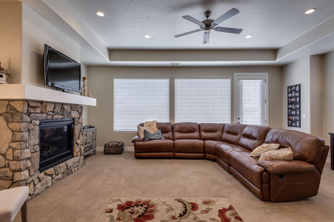 4246 E Razor Ridge, Washington, UT 84780