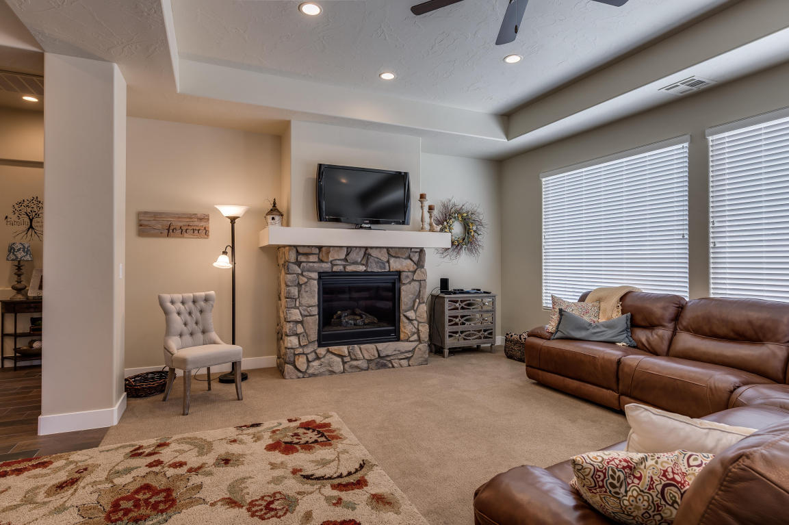 4246 E Razor Ridge, Washington, UT 84780