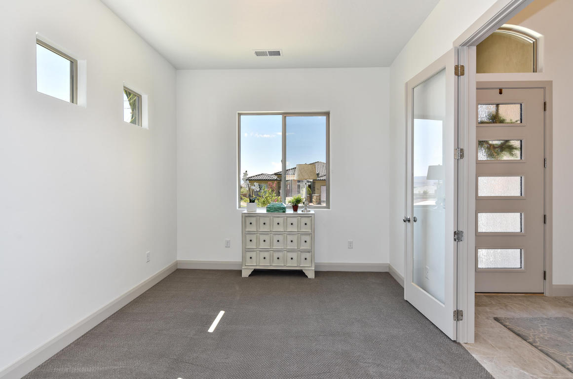 1094 W Wiltshire ST, Washington, UT 84780