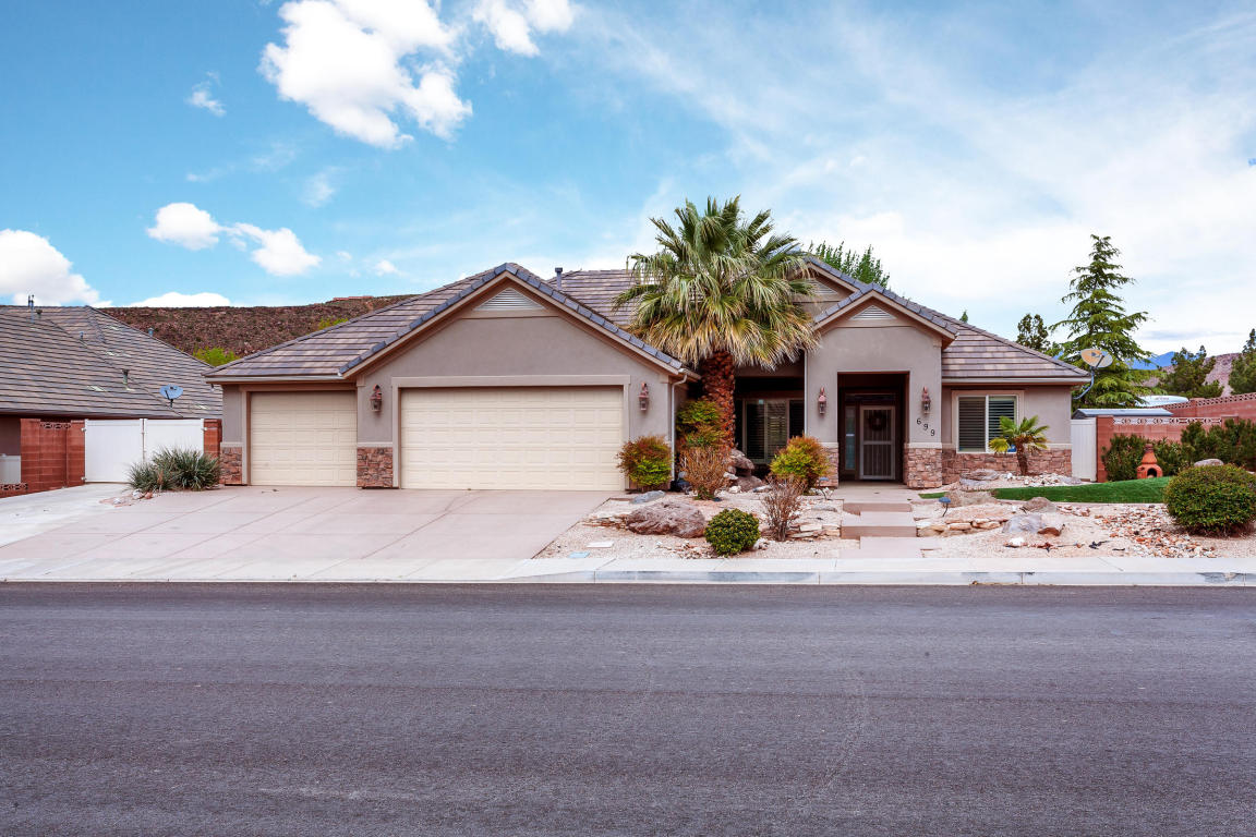699 E Lost Ridge Dr, Washington, UT 84780