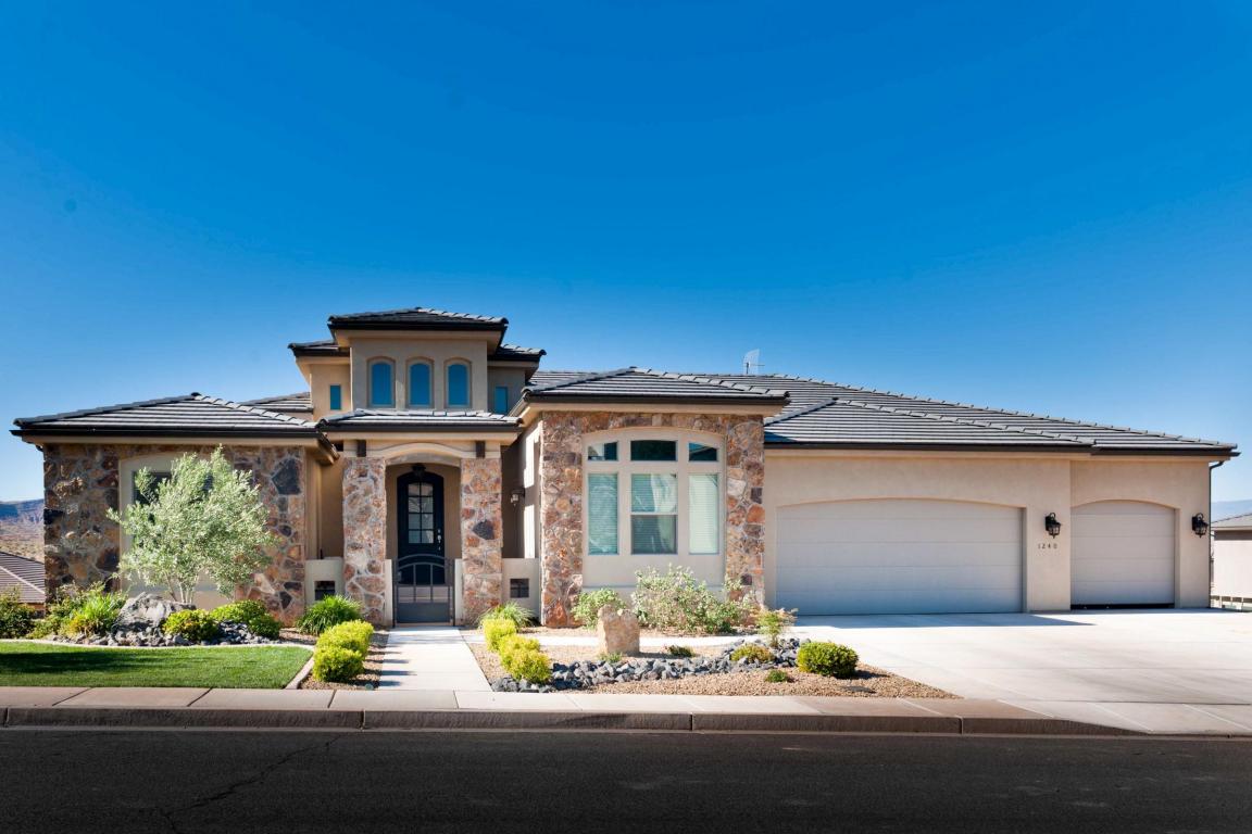 1240 E Nazareth Dr, Washington, UT 84780