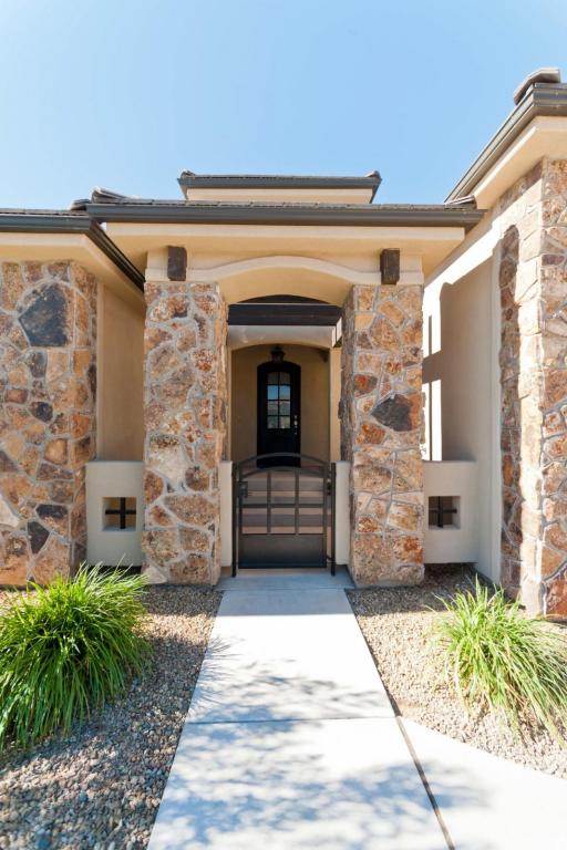 1240 E Nazareth Dr, Washington, UT 84780