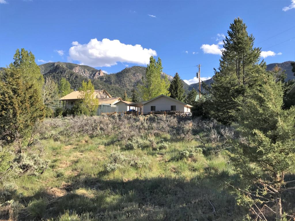 844 E Spring Creek LN, Pine Valley, UT 84781