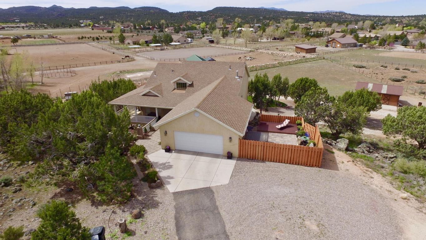1087 N Carters Pond RD, Dammeron Valley, UT 84783