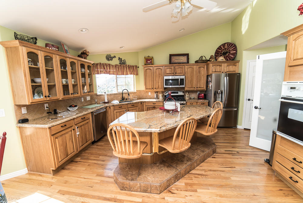 1087 N Carters Pond RD, Dammeron Valley, UT 84783