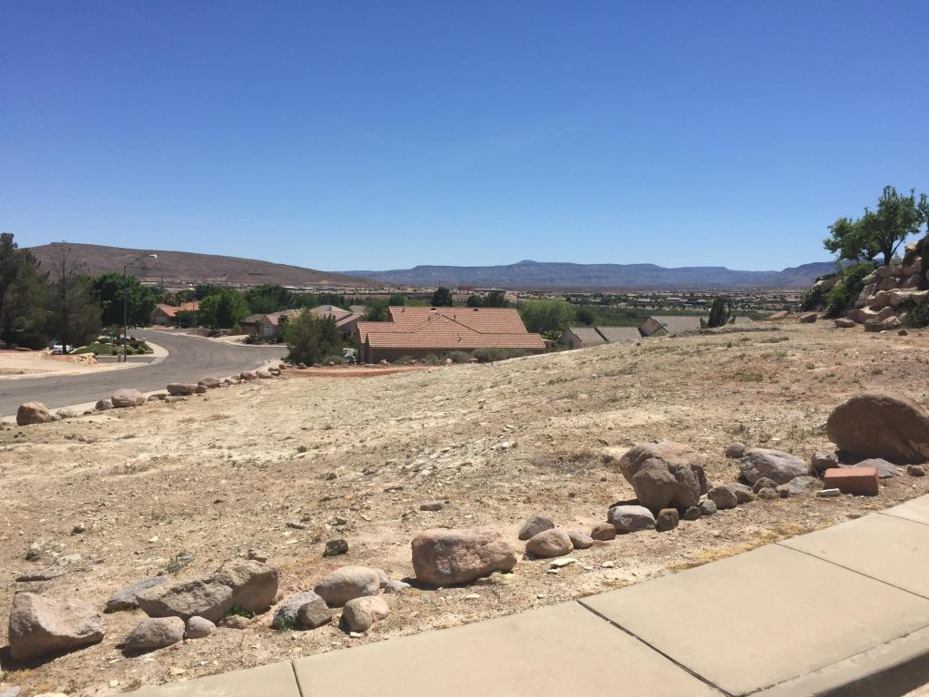 3560 S CIR, St George, UT 84790