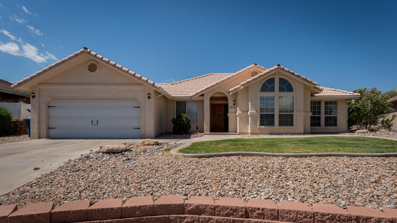 2294 Pintura DR, St George, UT 84790