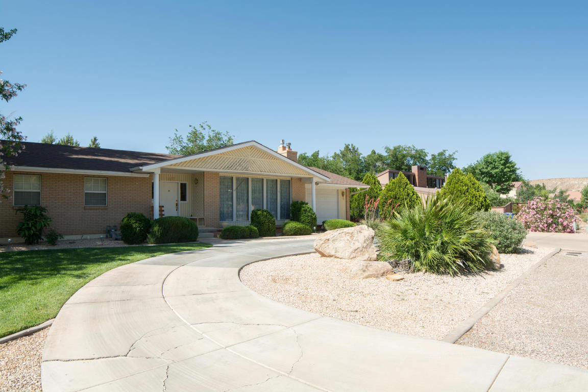 1487 W Bloomington DR S, St George, UT 84790