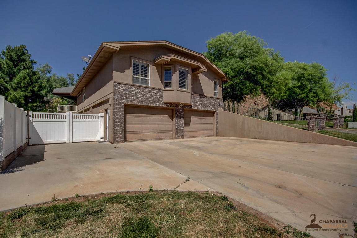 2702 S Tonaquint DR, St George, UT 84790