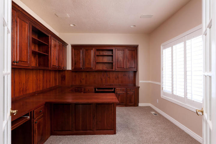 1427 Montezuma CIR, St George, UT 84790