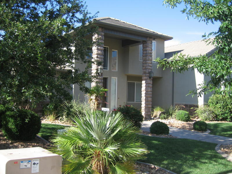 549 E Price Hills DR, St George, UT 84790