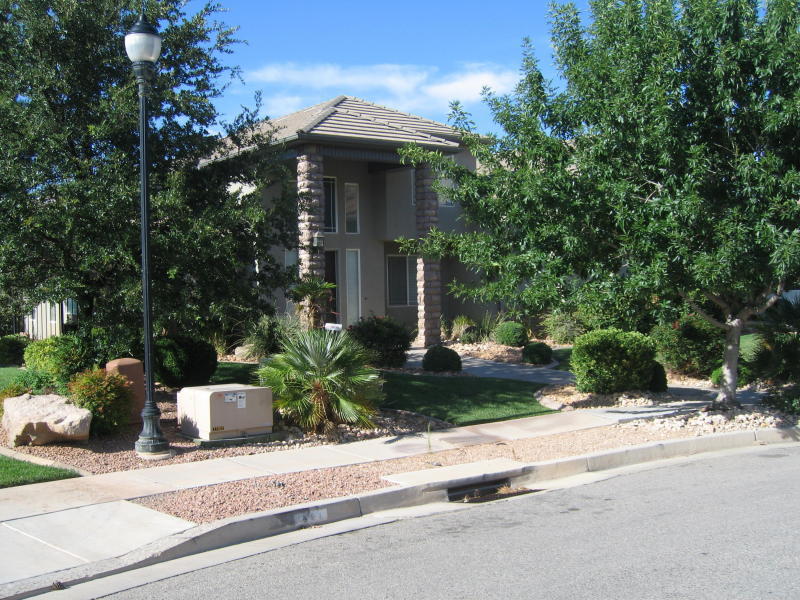549 E Price Hills DR, St George, UT 84790