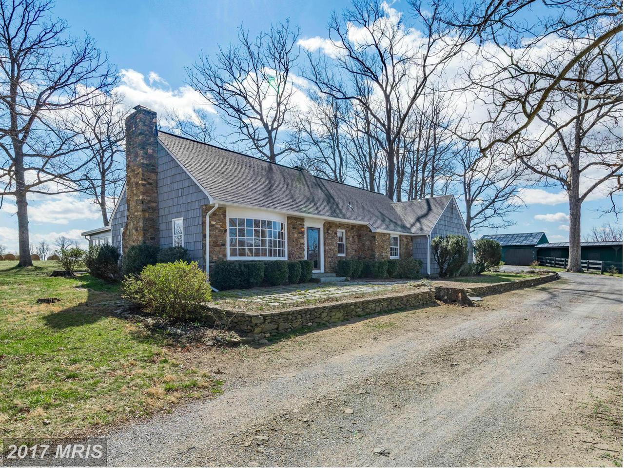 20942 WILLISVILLE RD, Bluemont, VA 20135