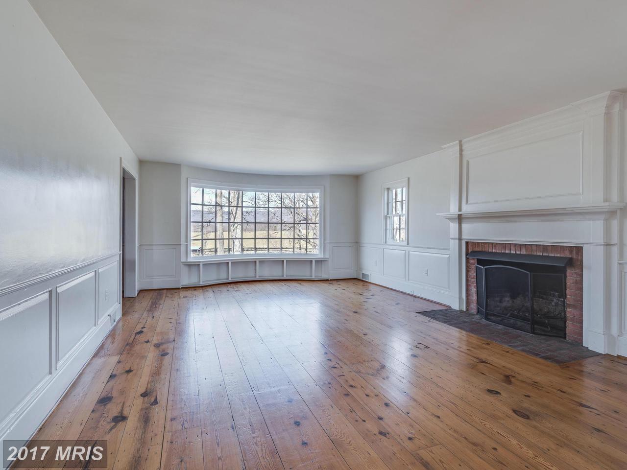 20942 WILLISVILLE RD, Bluemont, VA 20135
