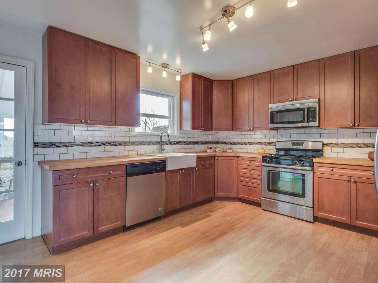 20942 WILLISVILLE RD, Bluemont, VA 20135
