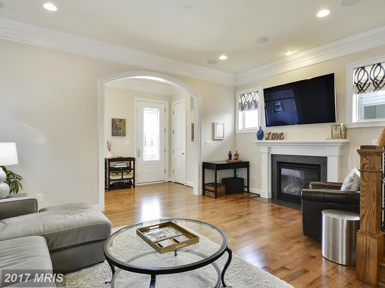 44646 PETERSHAM DR, Ashburn, VA 20147