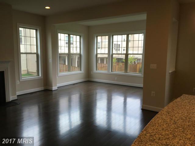 42584 MANTUA SQUARE, Ashburn, VA 20148