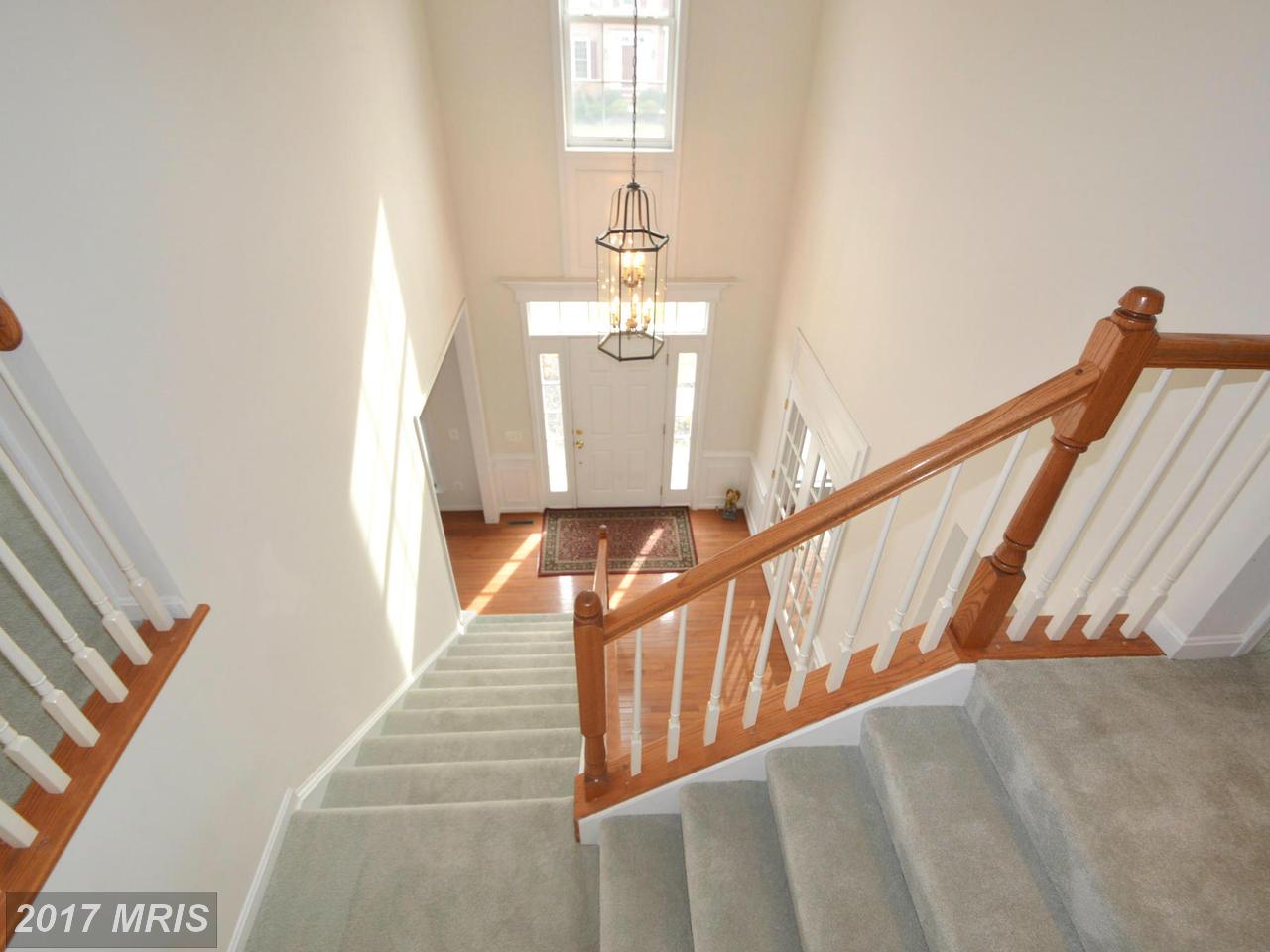 43929 CHURCHILL GLEN DR, Chantilly, VA 20152