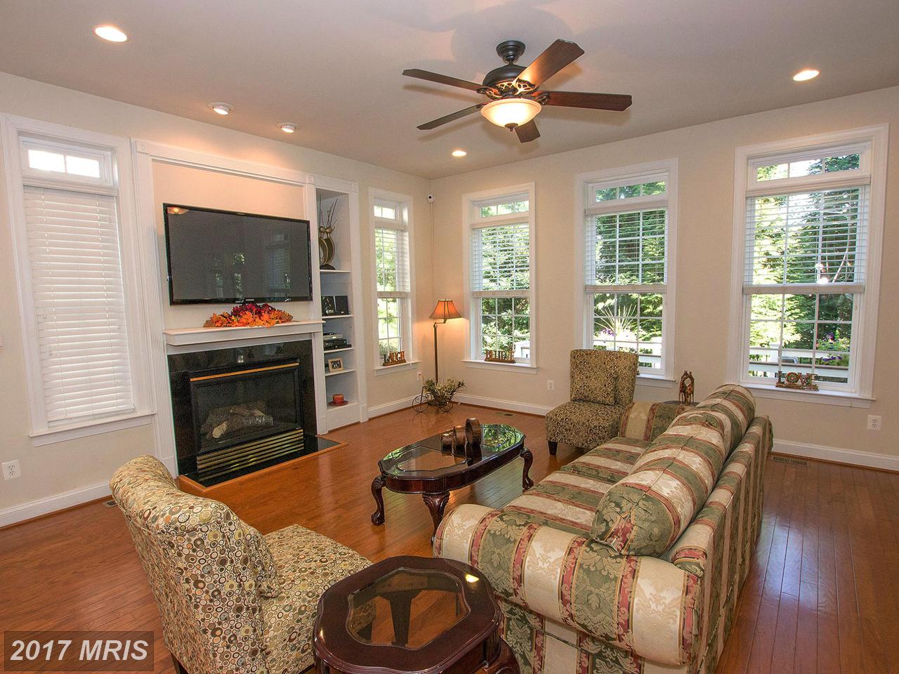 47660 PAULSEN SQ, Sterling, VA 20165