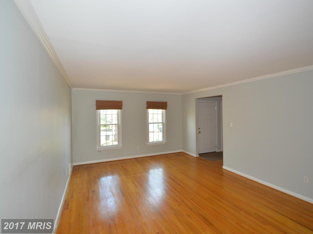 10913 HUNT CLUB RD, Reston, VA 20190