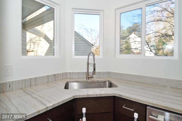 1677 CEDAR HOLLOW WAY, Reston, VA 20194