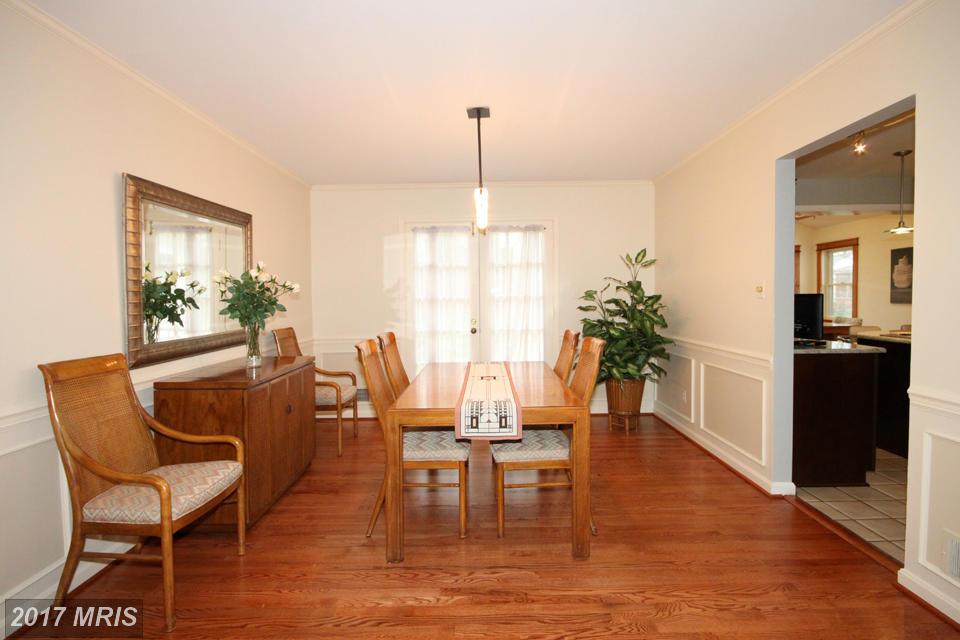 4107 SLEEPY HOLLOW RD, Annandale, VA 22003