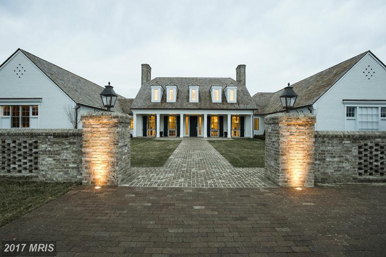 1 SWEET PEPPERBRUSH LOOP, Dumfries, VA 22026