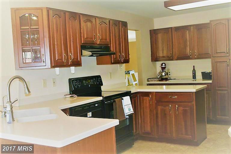 4306 KILBOURNE DR, Fairfax, VA 22032