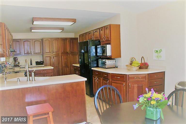 4306 KILBOURNE DR, Fairfax, VA 22032