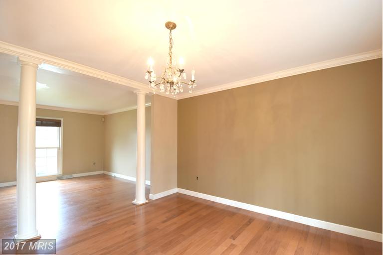 10711 Colton Street, Fairfax, VA 22032
