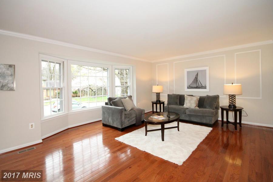 4525 GILBERTSON RD, Fairfax, VA 22032