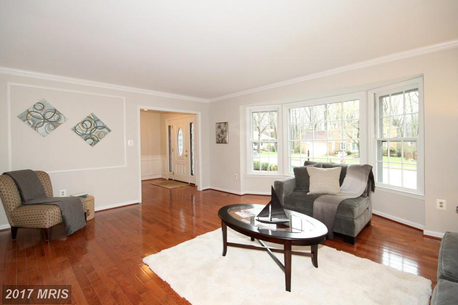 4525 GILBERTSON RD, Fairfax, VA 22032