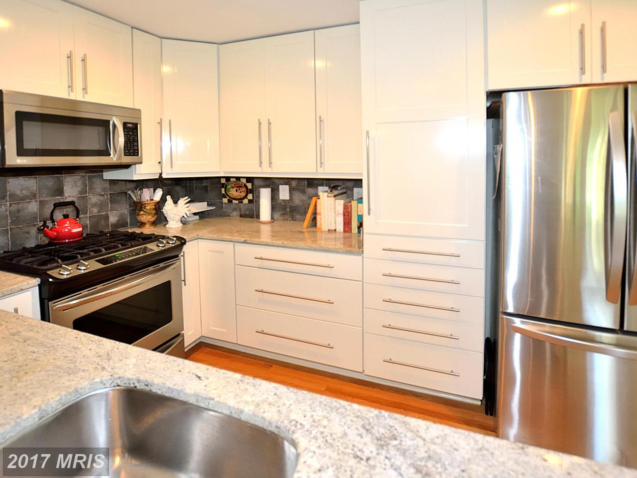 1911 CHERRI DR, Falls Church, VA 22043