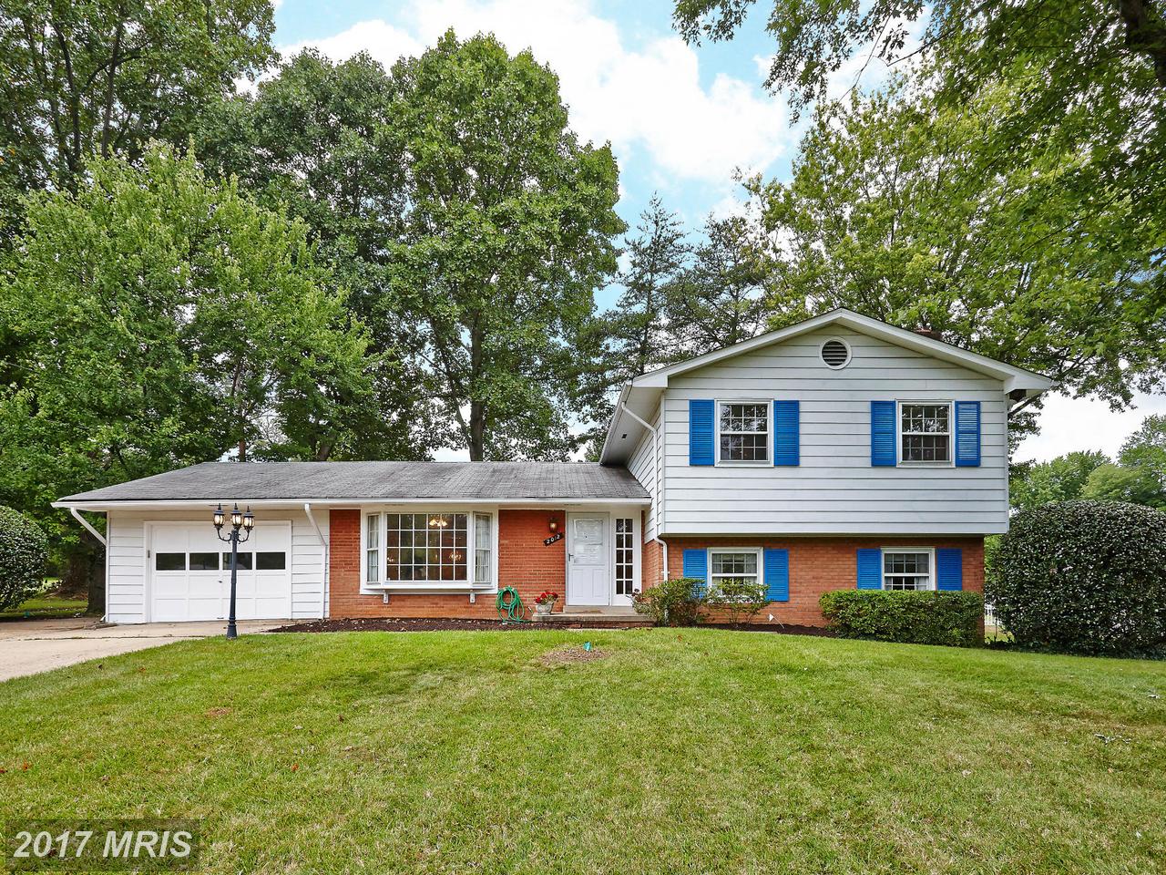 2012 FRIENDSHIP LN, Falls Church, VA 22043