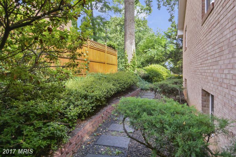 2621 WEST STREET, Falls Church, VA 22046