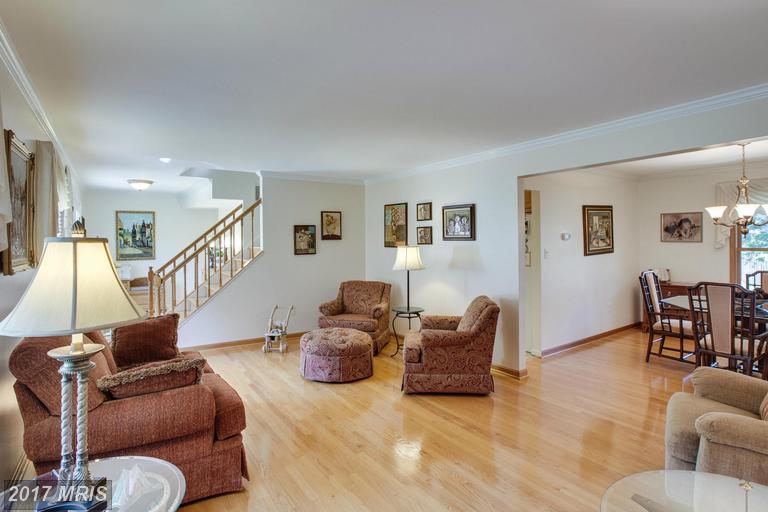 8802 NEWELL COURT, Springfield, VA 22153