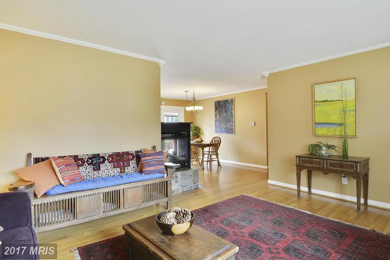 904 MYERS CIRCLE SOUTHWEST, Vienna, VA 22180