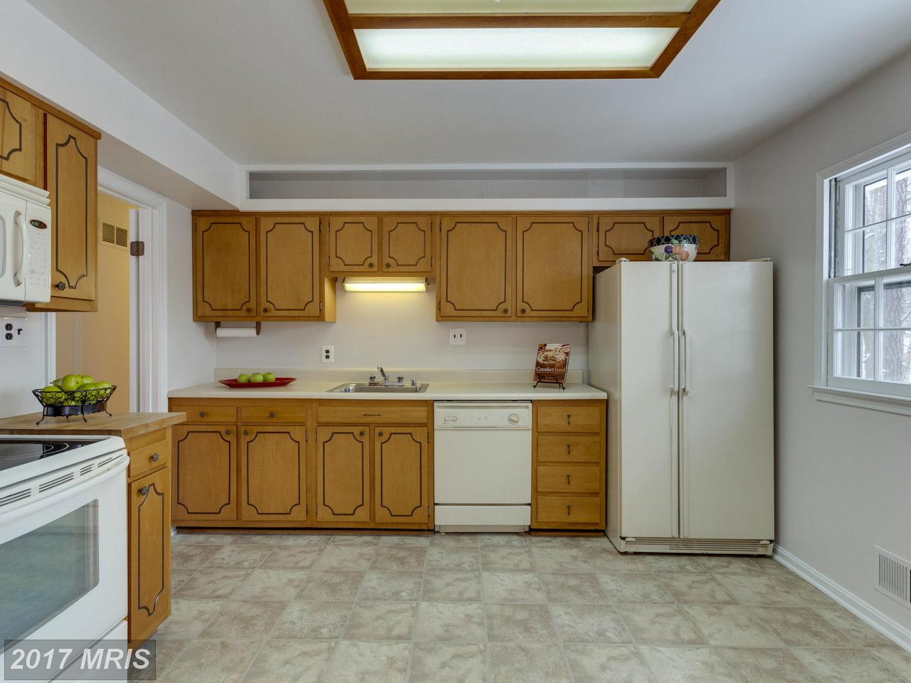 2339 CEDAR LN, Vienna, VA 22182