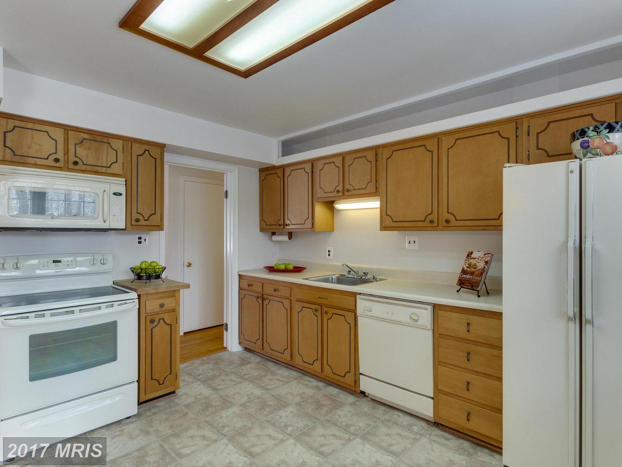 2339 CEDAR LN, Vienna, VA 22182