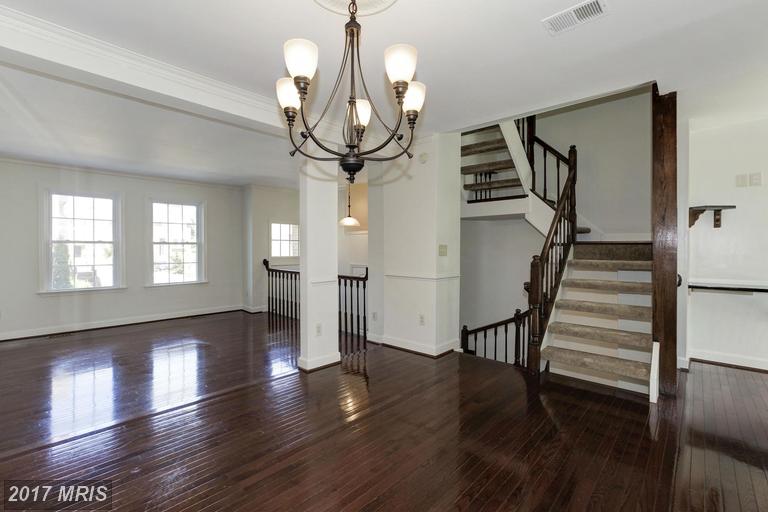8027 MERRY OAKS COURT, Vienna, VA 22182