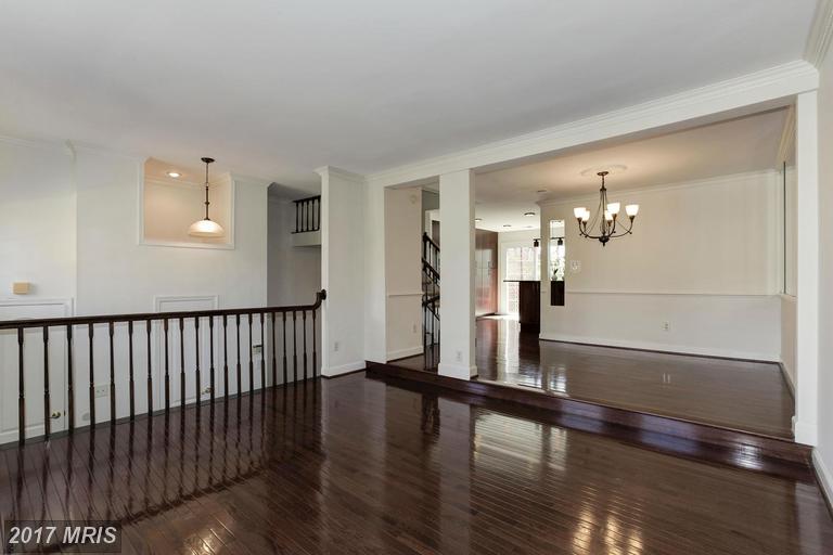 8027 MERRY OAKS COURT, Vienna, VA 22182