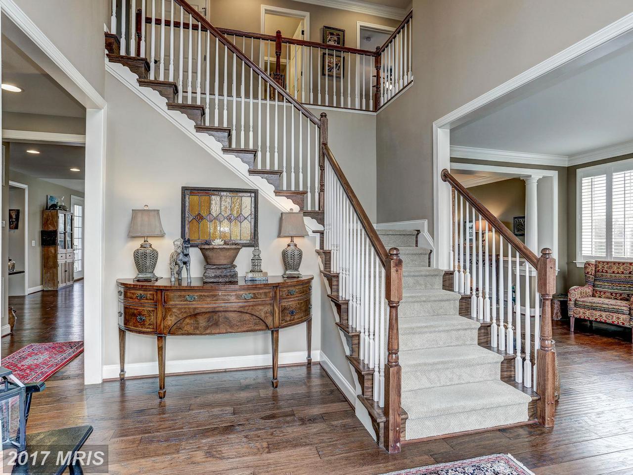 5912 HUNTER CREST RD, Woodbridge, VA 22193